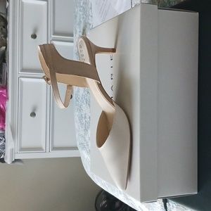 Women's shoes